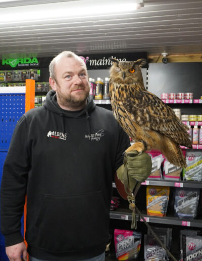 Alders shop with elvis and michael
